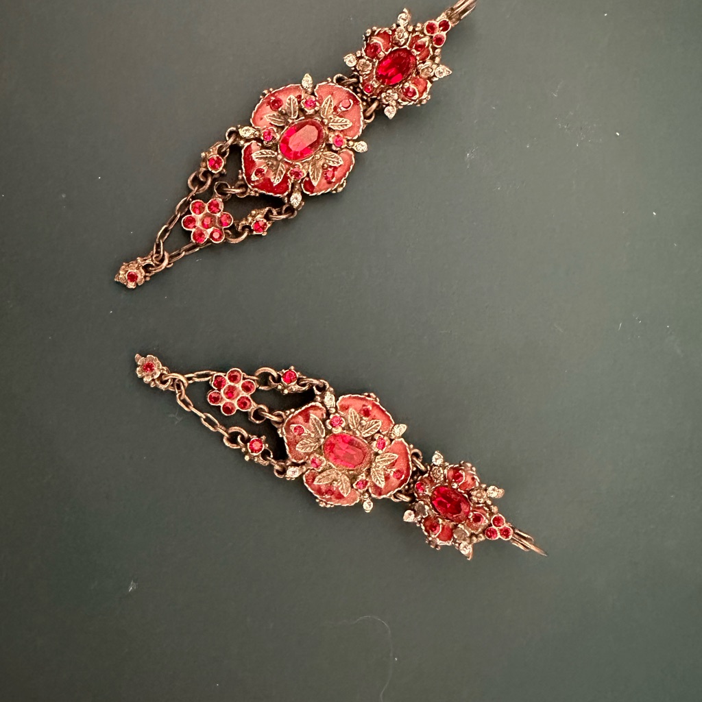 Red Pierced Earrings By Agatha 10$